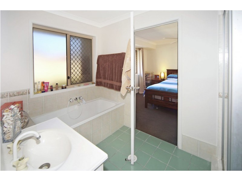 11 Avondale Place, Little Mountain QLD 4551