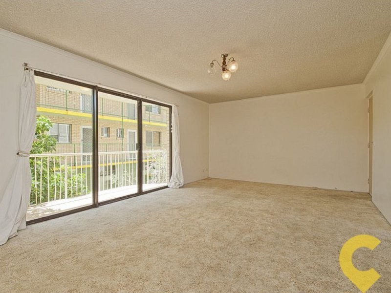 2/6 Sykes Avenue, Kings Beach QLD 4551