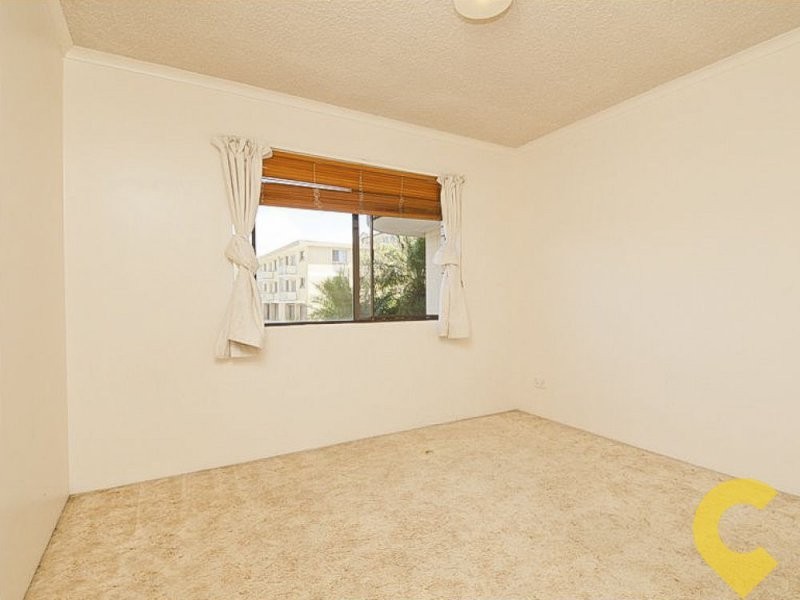 2/6 Sykes Avenue, Kings Beach QLD 4551