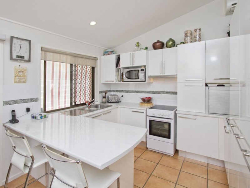 67 Nicklin Way, Warana QLD 4575