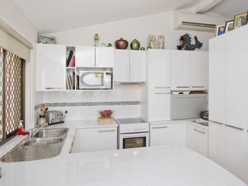 67 Nicklin Way, Warana QLD 4575