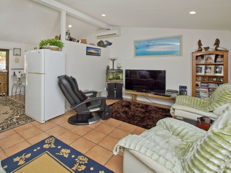 67 Nicklin Way, Warana QLD 4575