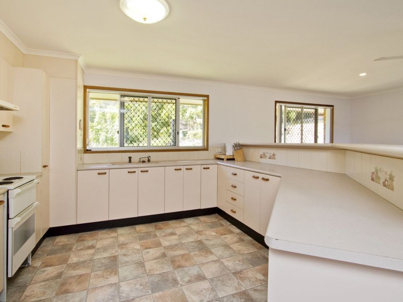 13 Brolga Court, Little Mountain QLD 4551