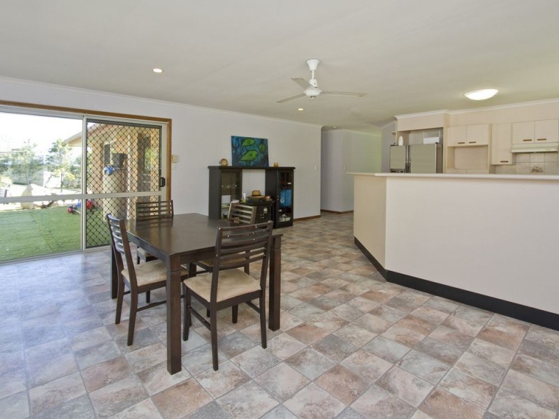 13 Brolga Court, Little Mountain QLD 4551