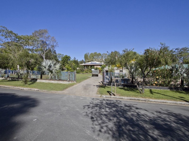 13 Brolga Court, Little Mountain QLD 4551
