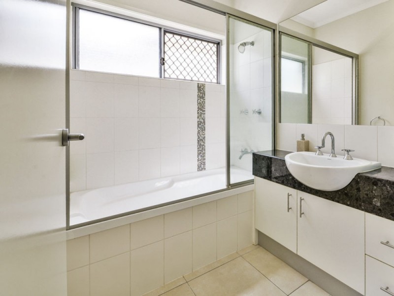 5 Wheeler Crescent, Caloundra West QLD 4551