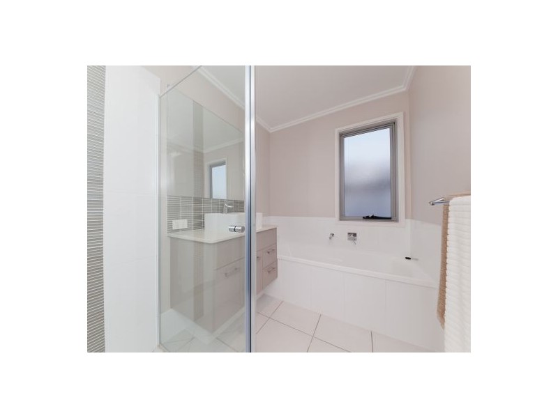 11 Sweep Court, Wurtulla QLD 4575