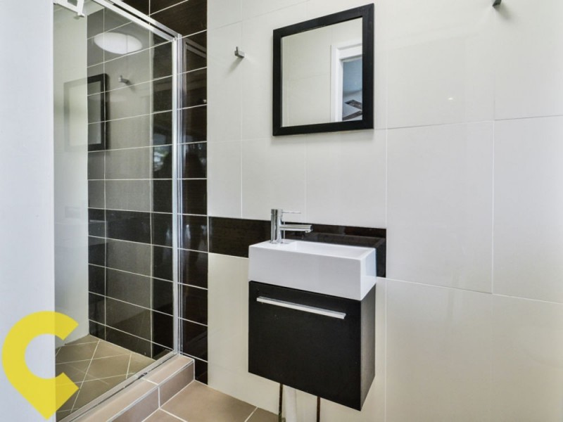 2/2 Orama Avenue, Caloundra QLD 4551