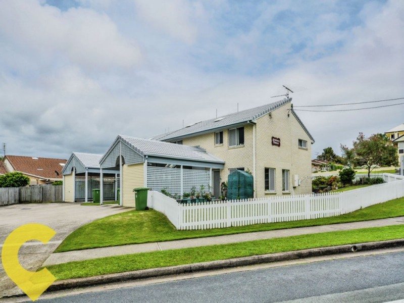 2/2 Orama Avenue, Caloundra QLD 4551