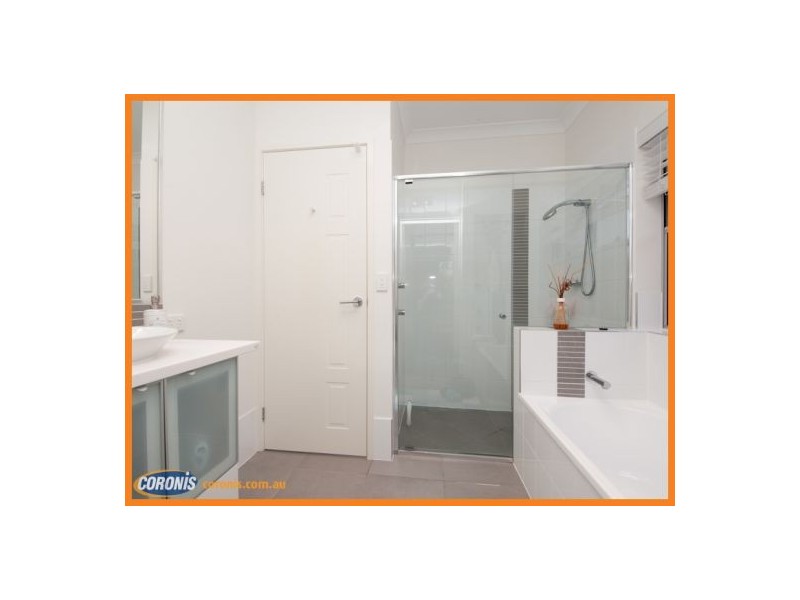 4 Flitcroft Place, Pelican Waters QLD 4551