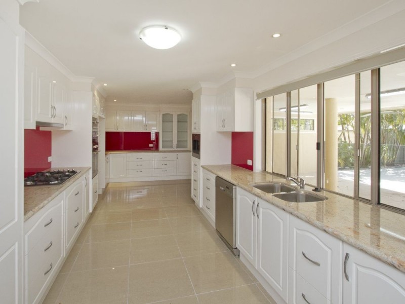 17 Parklands Boulevard, Little Mountain QLD 4551