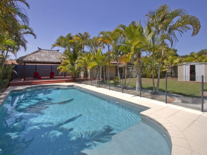 17 Parklands Boulevard, Little Mountain QLD 4551