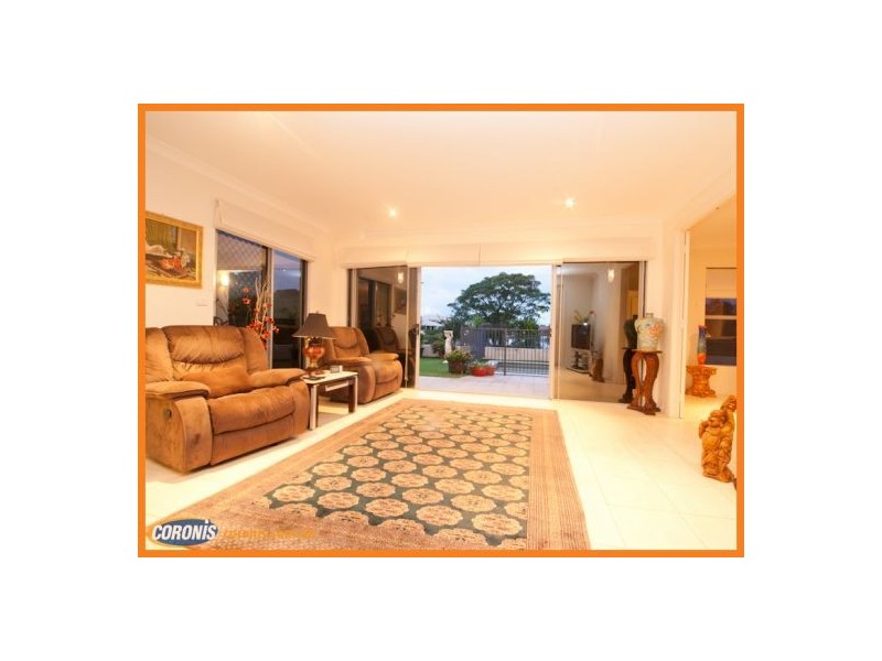 50 Kalowendha Avenue, Pelican Waters QLD 4551