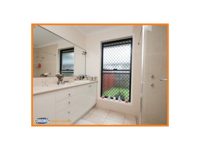 33 Undanbi Place, Pelican Waters QLD 4551