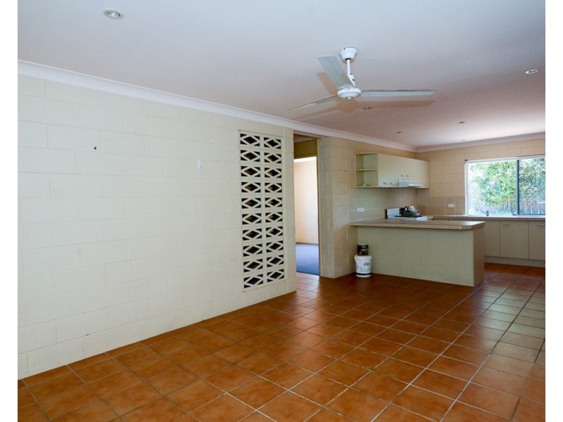 2/12 Holt Street, Currimundi QLD 4551