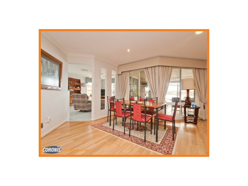 8 Stirling Castle Court, Pelican Waters QLD 4551