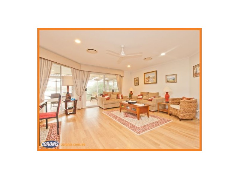 8 Stirling Castle Court, Pelican Waters QLD 4551