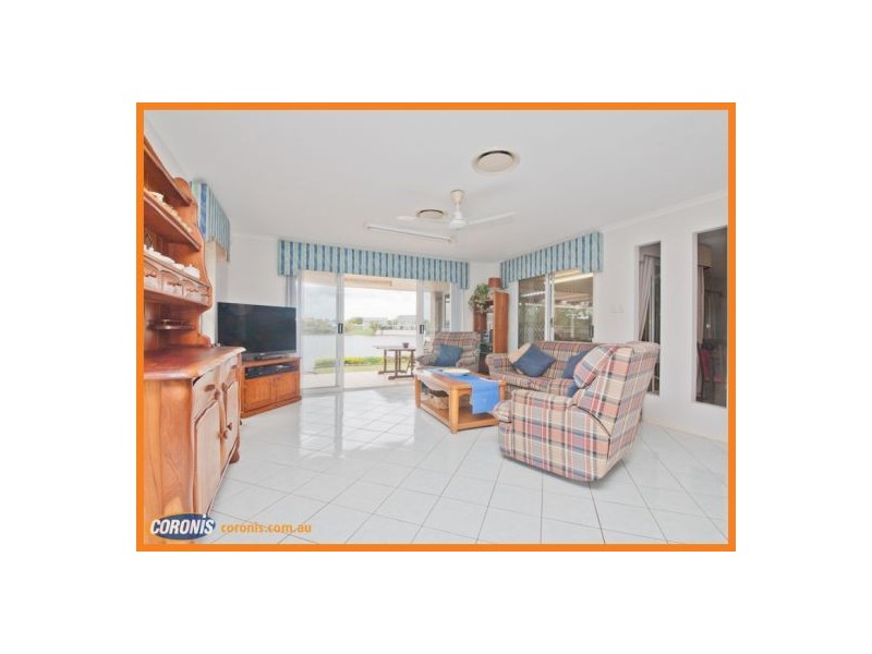 8 Stirling Castle Court, Pelican Waters QLD 4551