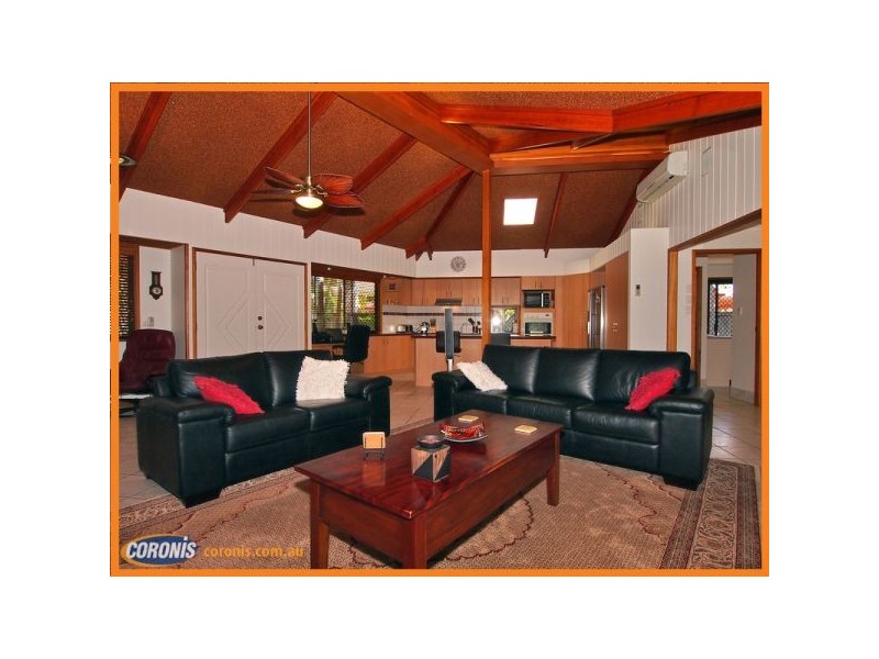 5 Otter Court, Pelican Waters QLD 4551