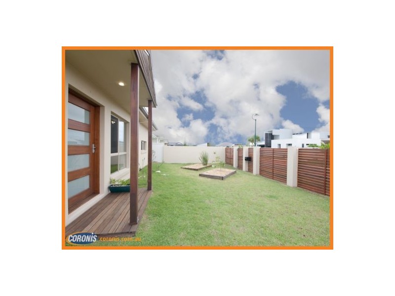 1 Echo Street, Pelican Waters QLD 4551