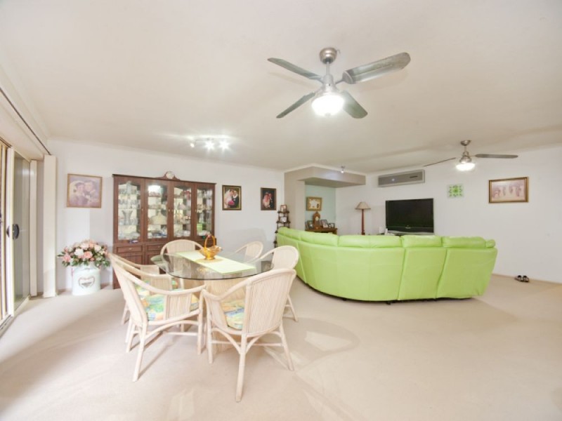 1/34 Canberra Terrace, Caloundra QLD 4551