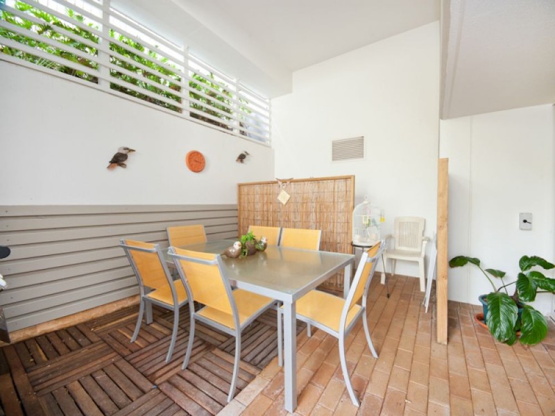 1/34 Canberra Terrace, Caloundra QLD 4551