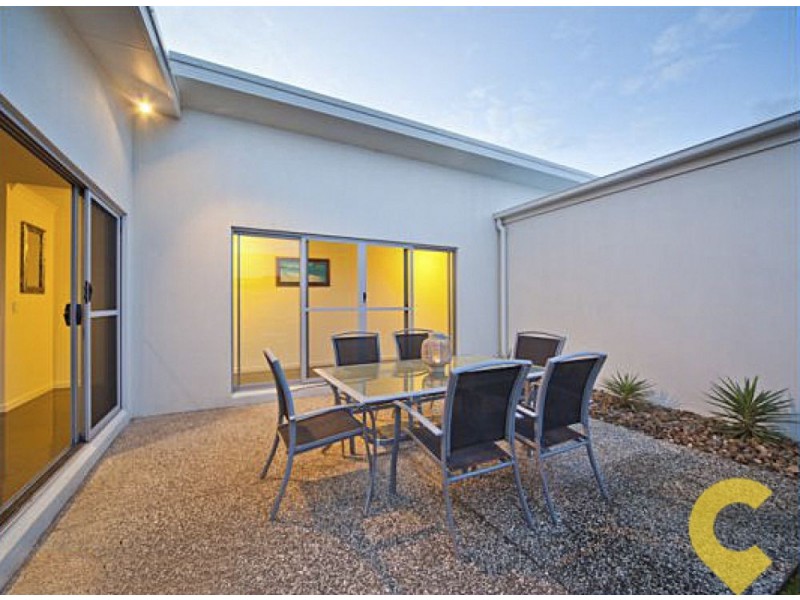 26 Kurrimine Crescent, Mountain Creek QLD 4557
