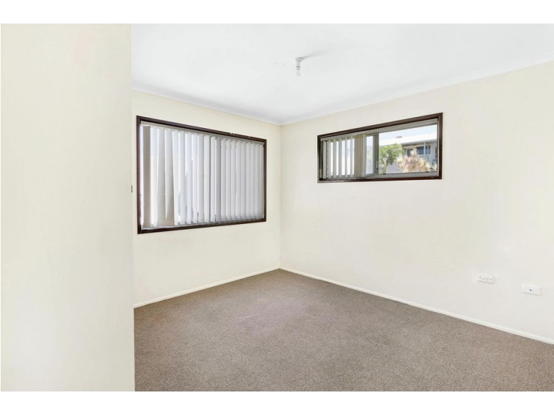 16 Ikara Street, Battery Hill QLD 4551