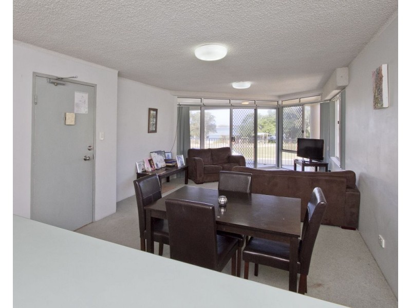 1/58 Esplanade, Golden Beach QLD 4551