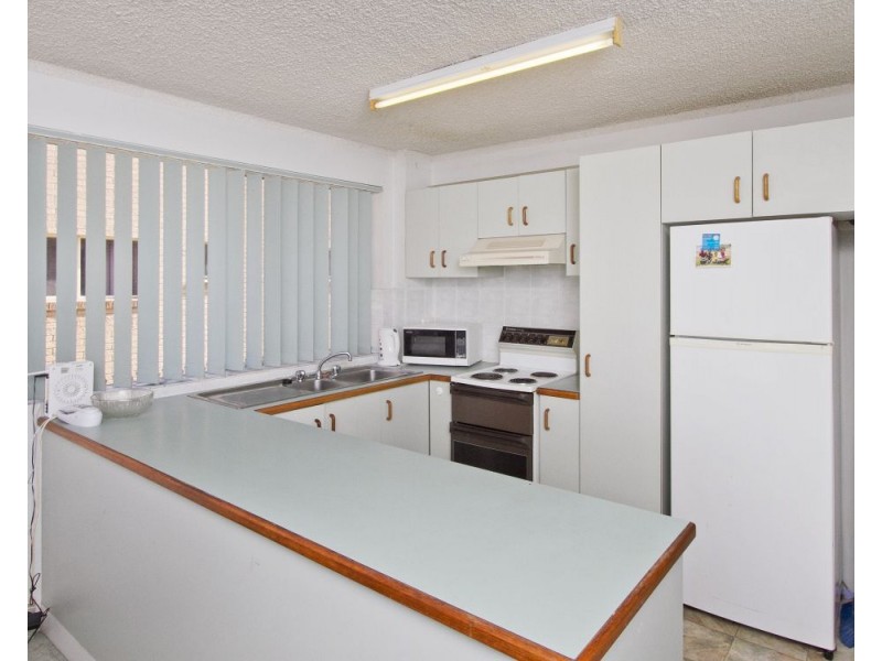 1/58 Esplanade, Golden Beach QLD 4551