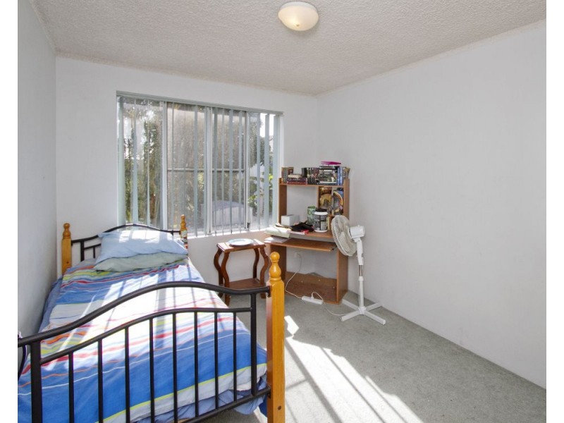 1/58 Esplanade, Golden Beach QLD 4551