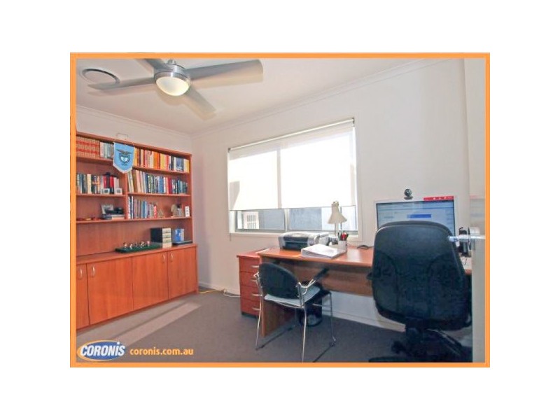 4 Rosella Street, Parrearra QLD 4575
