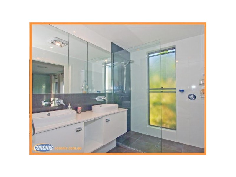 4 Rosella Street, Parrearra QLD 4575