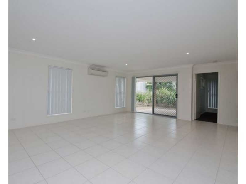 3 Sunrise Terrace, Little Mountain QLD 4551