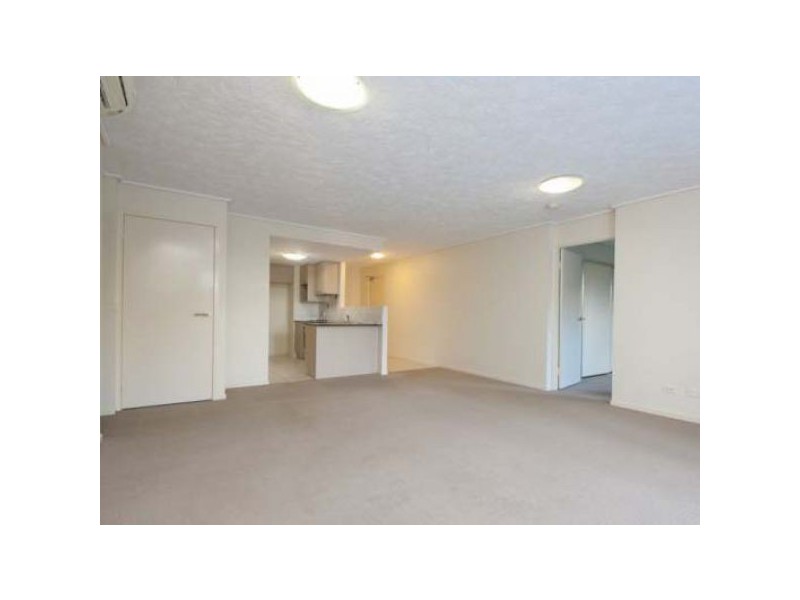 7/4 Grand Parade, Parrearra QLD 4575