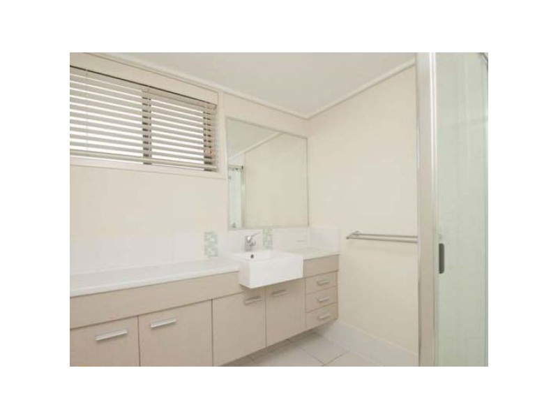 7/4 Grand Parade, Parrearra QLD 4575