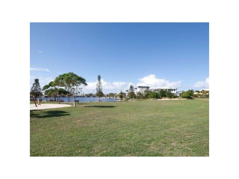 7/4 Grand Parade, Parrearra QLD 4575