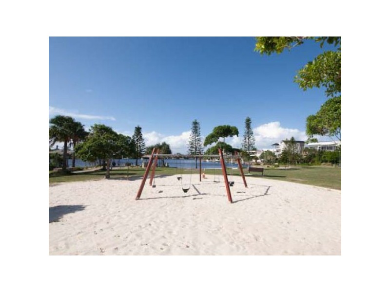 7/4 Grand Parade, Parrearra QLD 4575