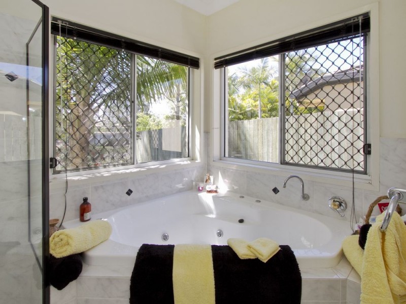4 Northlake Crescent, Sippy Downs QLD 4556