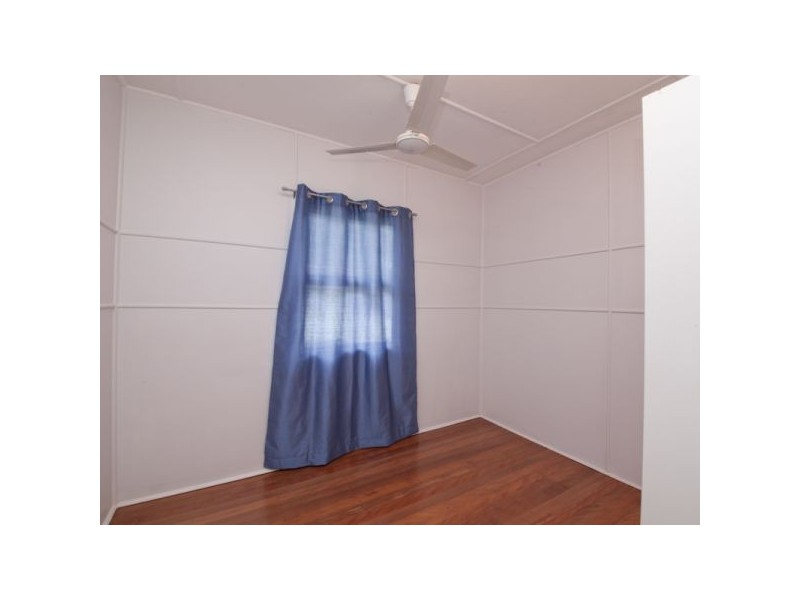 33 Taylor Avenue, Golden Beach QLD 4551