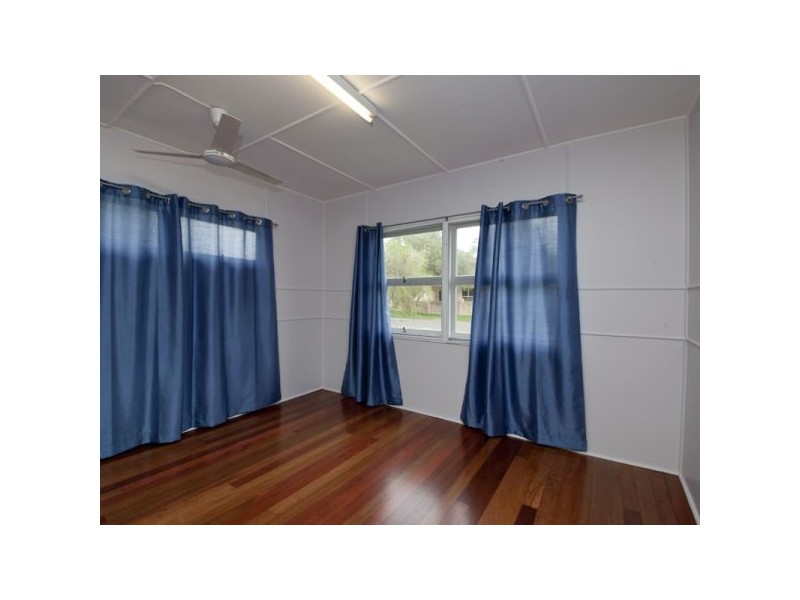 33 Taylor Avenue, Golden Beach QLD 4551