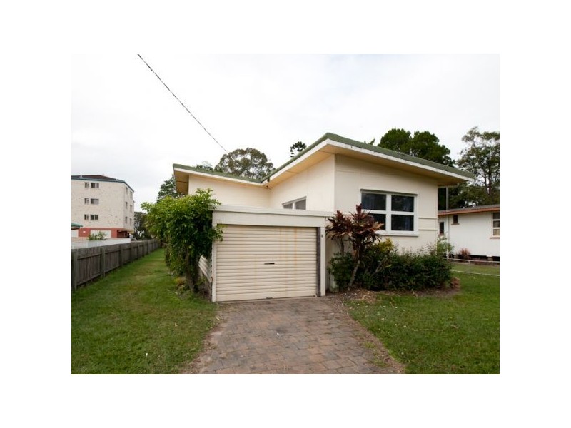 33 Taylor Avenue, Golden Beach QLD 4551