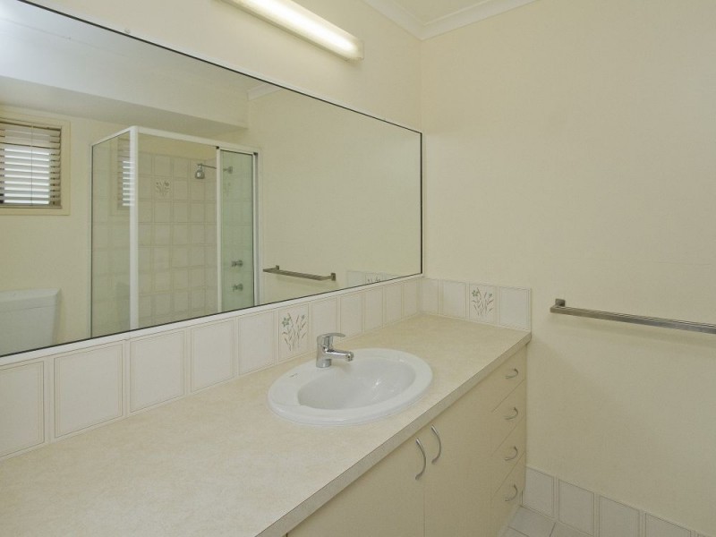 2/37z Hodgens Street, Caloundra QLD 4551