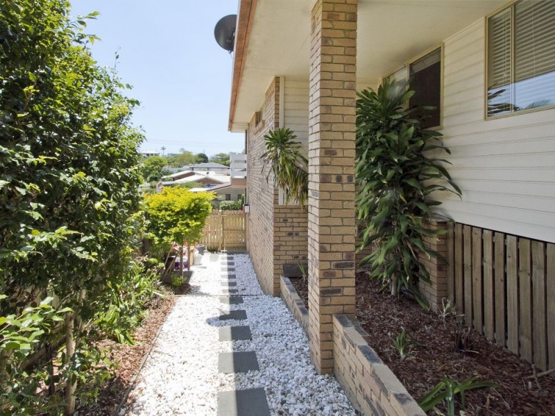 2/37z Hodgens Street, Caloundra QLD 4551
