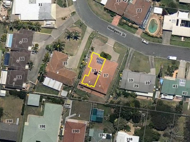 2/37z Hodgens Street, Caloundra QLD 4551