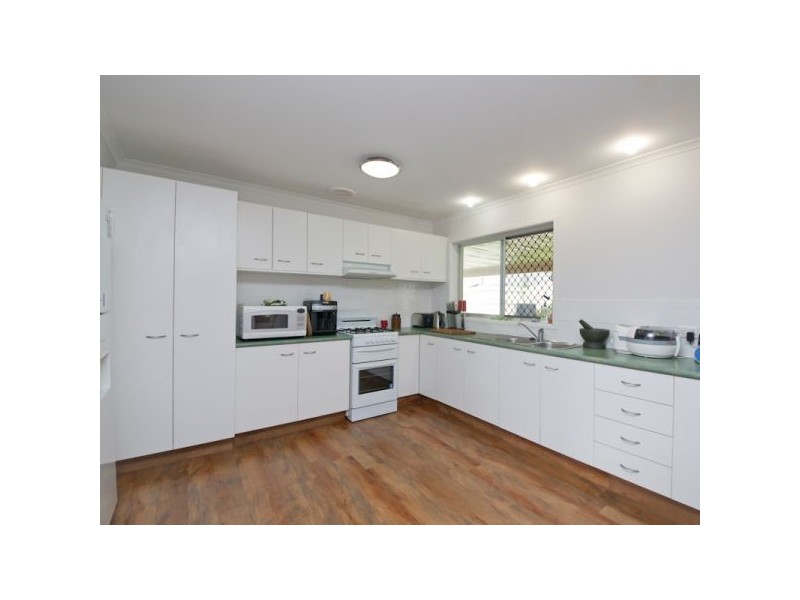 17 Crusader Street, Battery Hill QLD 4551