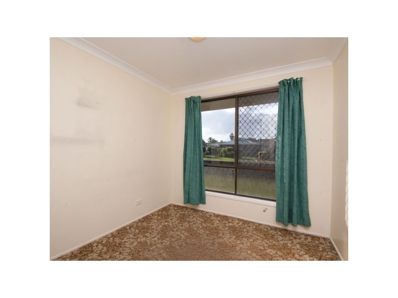 1/3 Ambako Place, Golden Beach QLD 4551