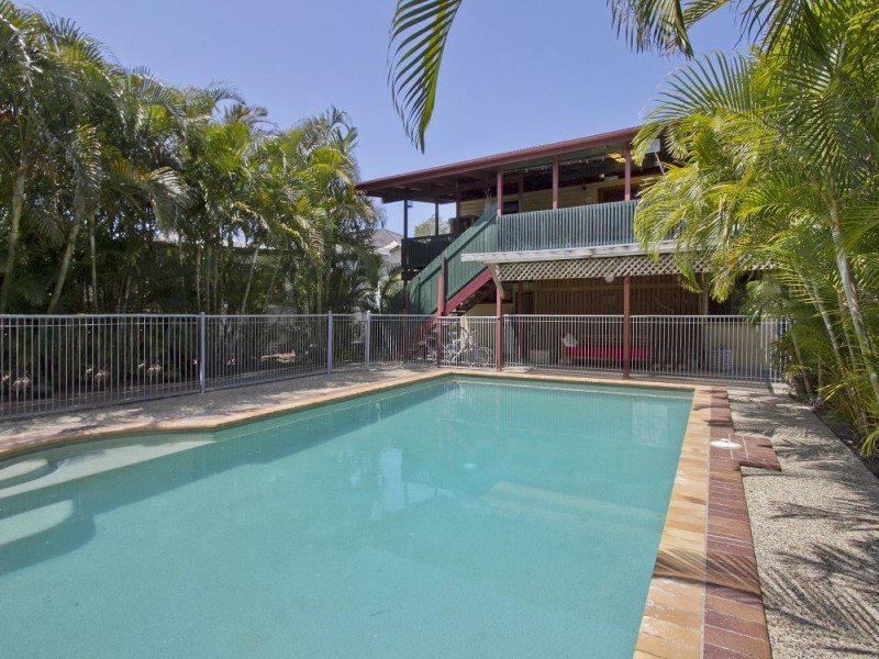 9 Regent Street, Caloundra QLD 4551