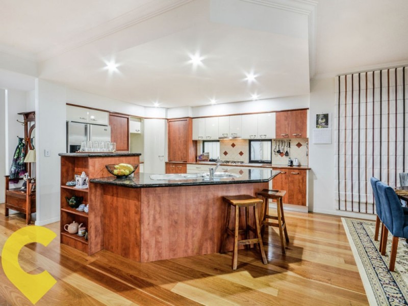 52 Kalowendha Avenue, Pelican Waters QLD 4551
