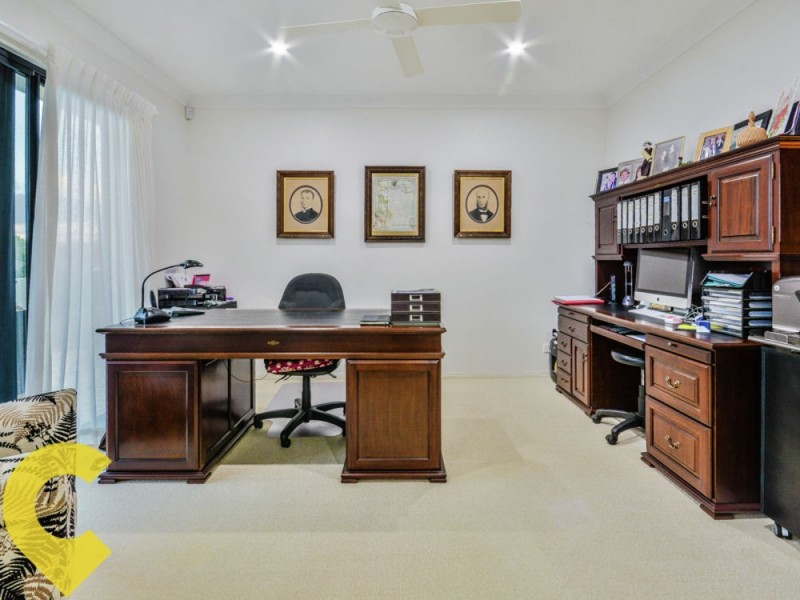 52 Kalowendha Avenue, Pelican Waters QLD 4551
